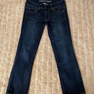 American Eagle Outfitters ‘Artist Crop’ dark wash jeans Size 2